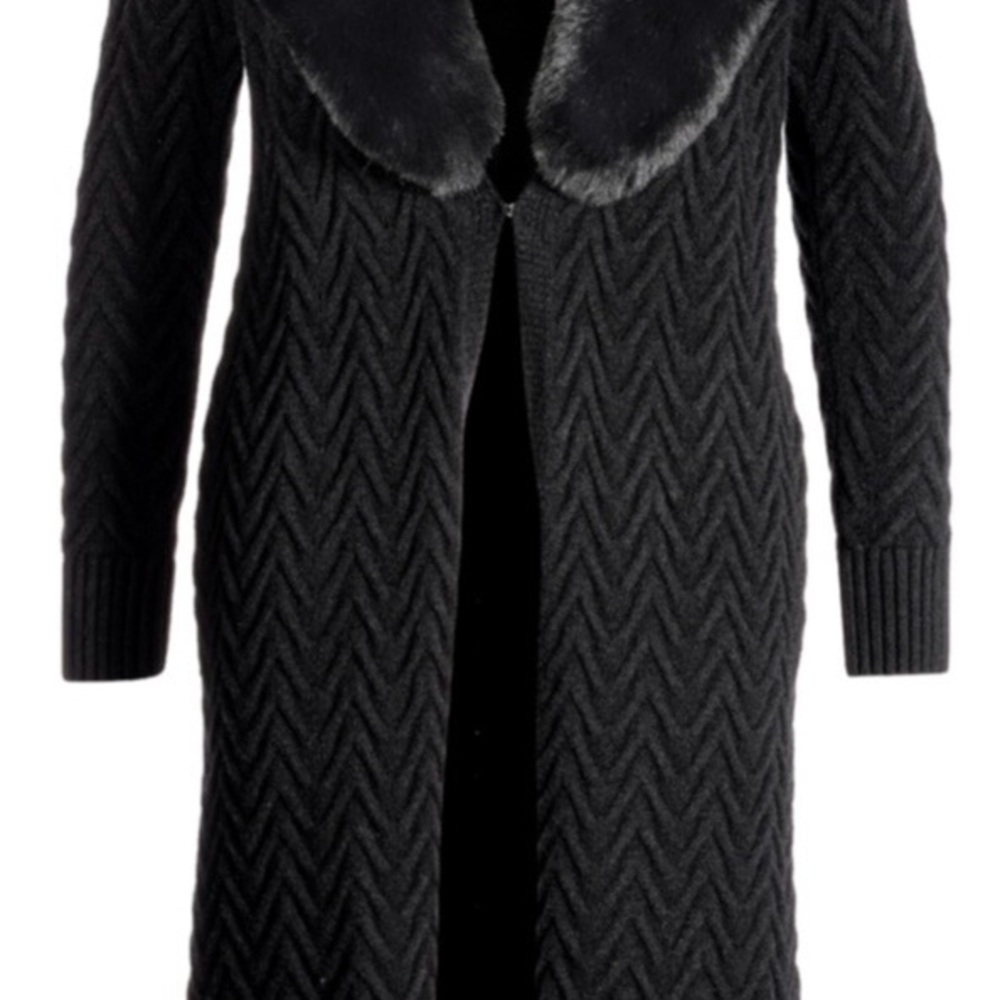 Black Faux Fur Collar Cardigan - Picture 2 of 5